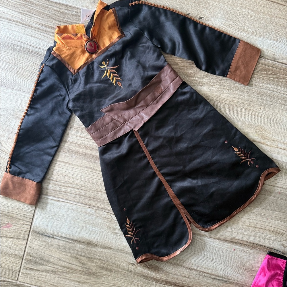 Disney Frozen Anna Costume ( traveling costume) - Picture 6 of 7